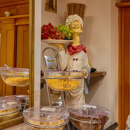 Hotel Fuersteneck 4*