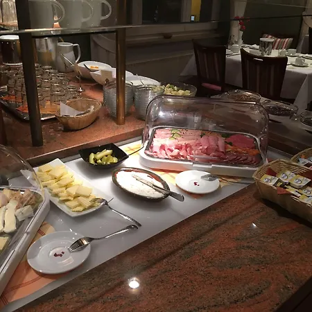 Hotel Fuersteneck 4*