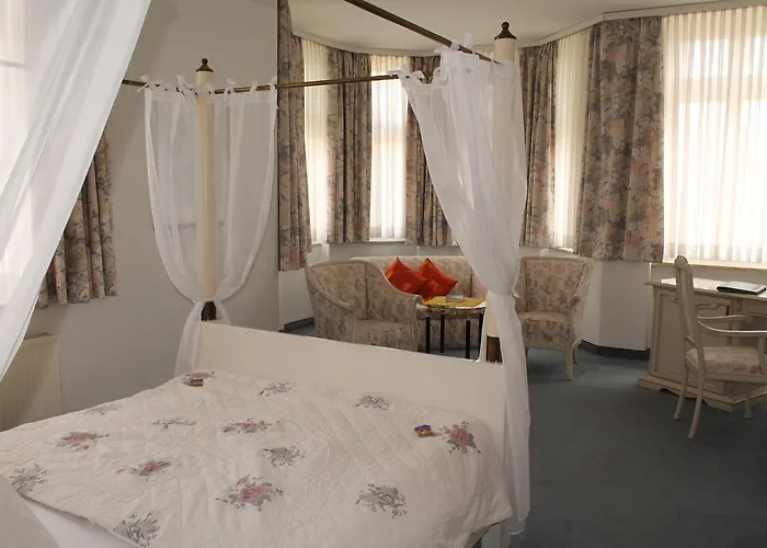 ホテル Fuersteneck 4*